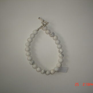 Howlite Natural Round Bead Bracelet