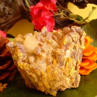 Sulphur quartz