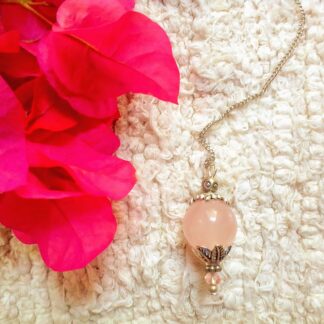 Dowsing tool rose quartz pendulum