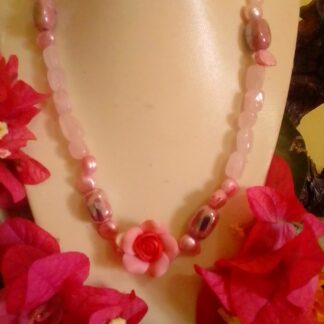Pink rose quartz necklace